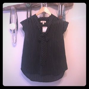 NWT tie front dress shirt